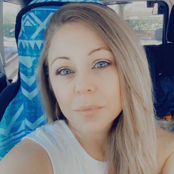 Meet your Posher, Shira - Picture 1 of 1